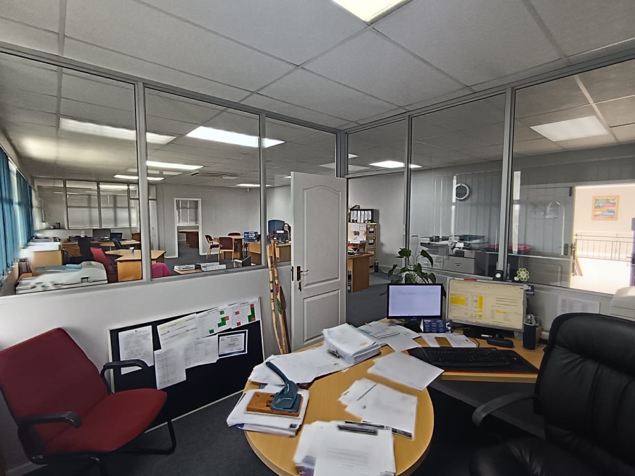 To Let Commercial Property for Rent in Lorraine Eastern Cape